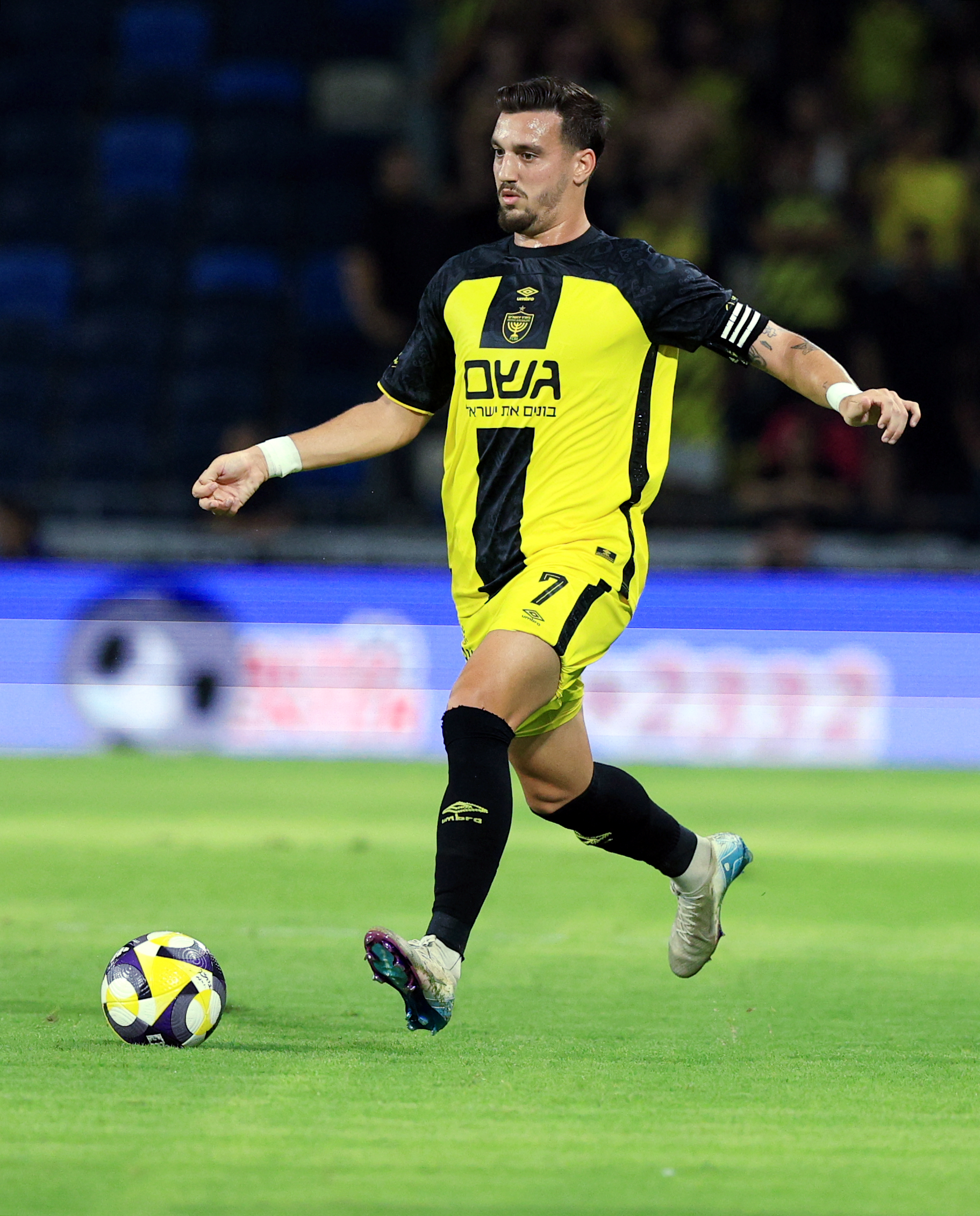 חזרת הקהל לדרבי הירושלמי: האתגרים והשינויים