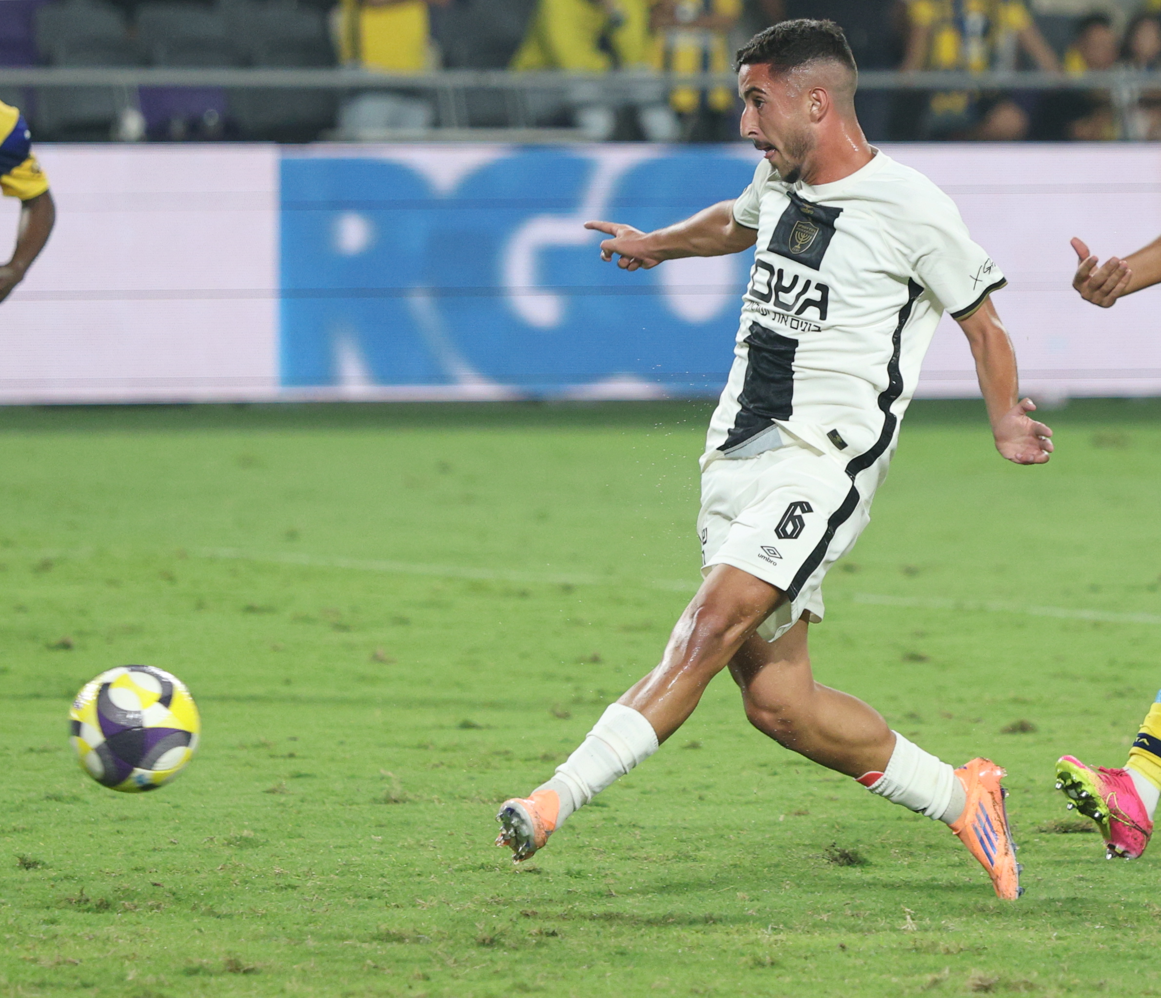 הספורט במתח: חידוש הליגה תחת הצללים של העימות הצבאי