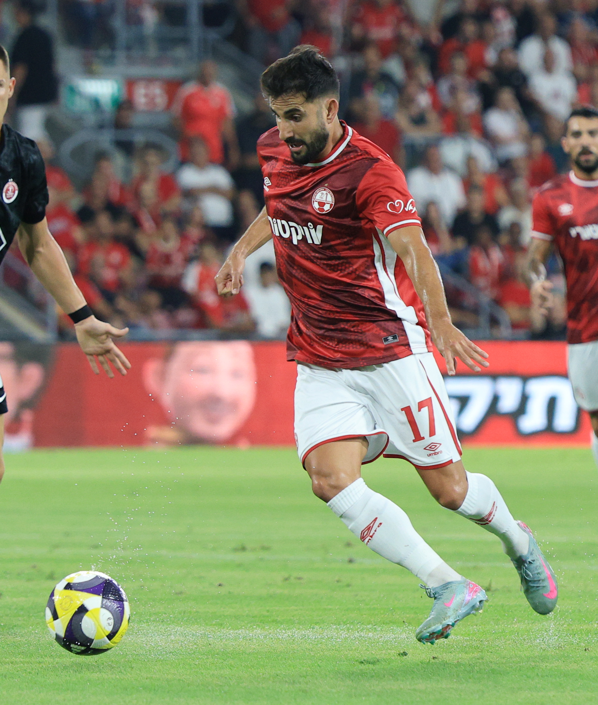 בית"ר ירושלים מתכוננת למשחק העונה בטרנר: השוער ירדן שועה חוזר לכשירות מלאה